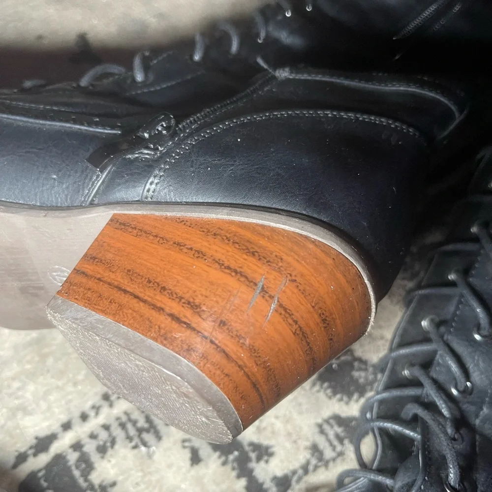 Knee high Black Lace Up Boots, warm fuzzy inside - Picture 13 of 16